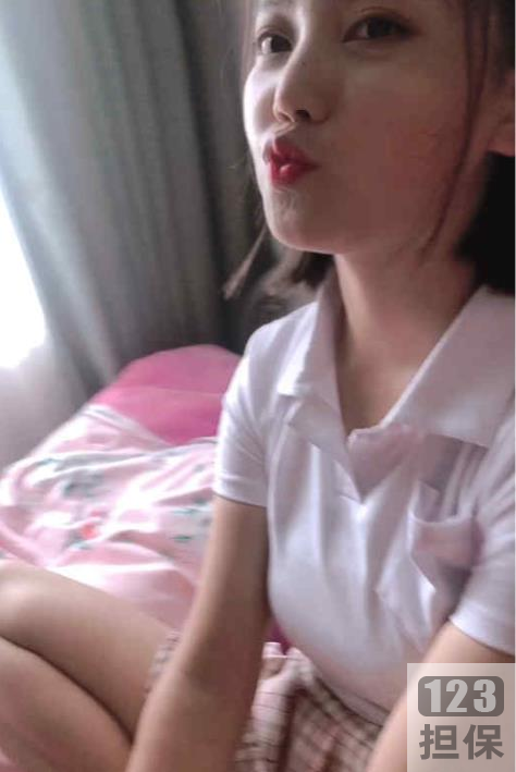 《82社区女友系列依云来日方长:网红视频,实力演技,老人斗士,忍耐度钢炮鸽鸽,72套5.2资源》