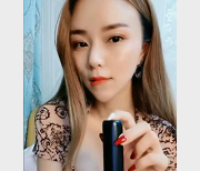 自信最美!网红{{网红名字}}展示御姐足系足系列浮力,诱人真金白银60V3.5G视频,肉丝黑丝玉足美腿惊艳一时。