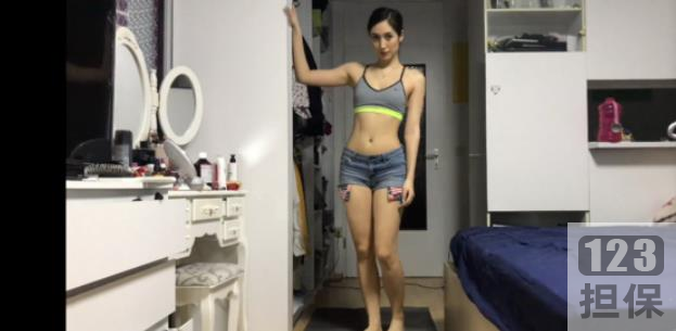 MaggieQ的香港网红瑜伽视频：柔美而深情的瑜伽动作，让你感受到瑜伽的精髓和放松力量。