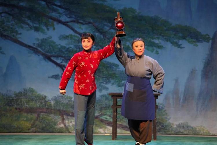 经典现代京剧电影：智取威虎山、沙家浜、红灯记、红色娘子军高清修复版珍藏！