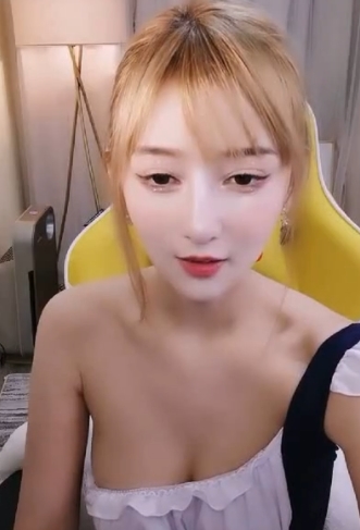 美貌魔力:半塘小唯完美身材御姐气质大小视频合集