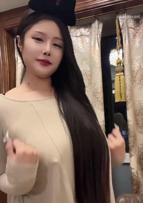 快手超级大猫女神宋星星,居然有土豪定制的一对一视频教程?