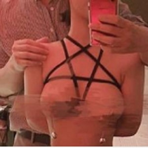 某推情侣泄密大礼包曝光:数十位位极品反差的“女神”。