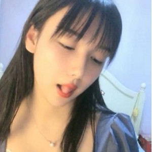 斗鱼新晋清纯女神杨葱葱视频合集，65个高颜值直播视频，精彩总大小19.7GB，尽享甜美梨涡魅力！