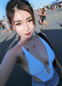 NicoLove留学生自拍合集：粉嫩黑丝性感细节处理，8.8G视频量大