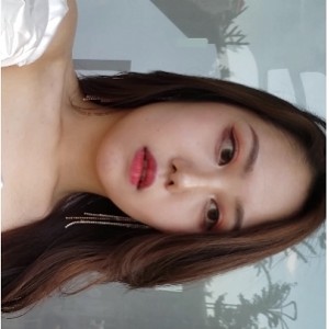 时尚玲玲：全方位街拍，展示大长腿魅力