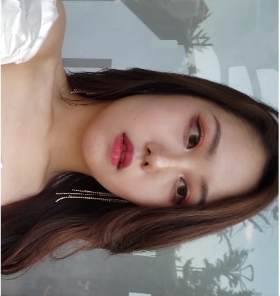 时尚玲玲：全方位街拍，展示大长腿魅力