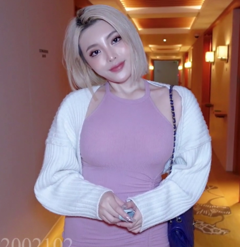 台湾美臀推特网红黄kitty2002102魅惑诱人大合集415V+49G百度盘下载