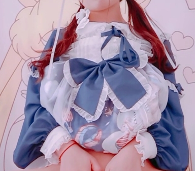 铂金妹子小兔：清新蓝色妹子，身材中上，不露脸