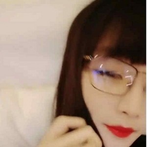 微博热门眼镜妹高情绪合集，超可爱视频尽在其中