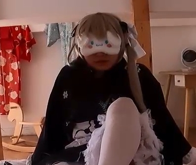 百度云妹子喵喵酱4V视频：3.48G