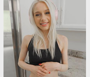 欧美新视讯7：三人游女同互动怼脸上大团建，燃爆58分钟观看