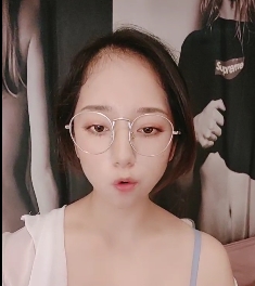 美臀眼镜妹视频，1V，564MB，百度云