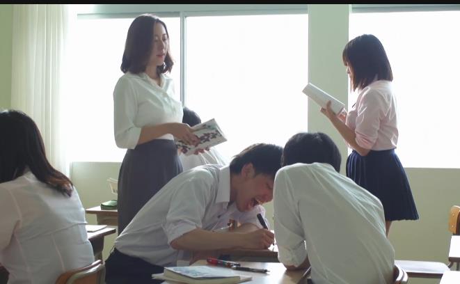 耳朵原创剪辑作品集，2V-400M，岛国you资源，高冷教师儿子奴，L帽Y妻