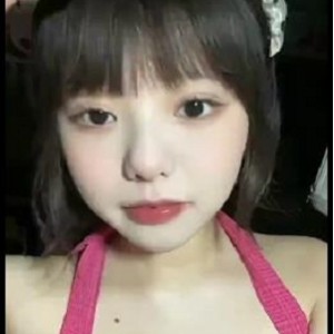 李月男友自拍视频曝光，分手原因曝光，青春小姐姐的故事