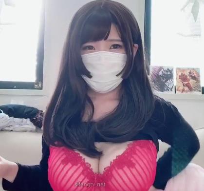 OnlyFans女神sakisaki私拍视频1V，1.7G资源，口罩神秘性感