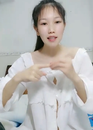 小奶猫女主播丸子丫的两部作品