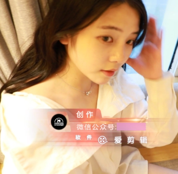 摄影作品分享：迷人的白袜学妹小脚丫