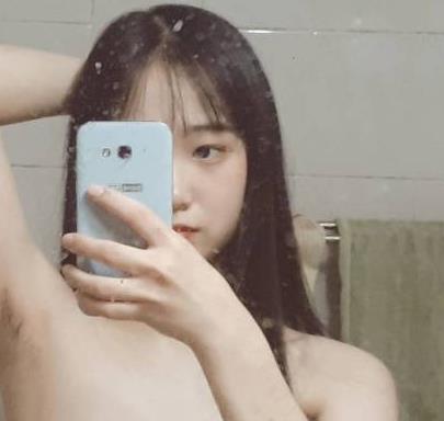21V402M清纯反差妹黄晓盈：高质量颜值身材、活泼灵动！