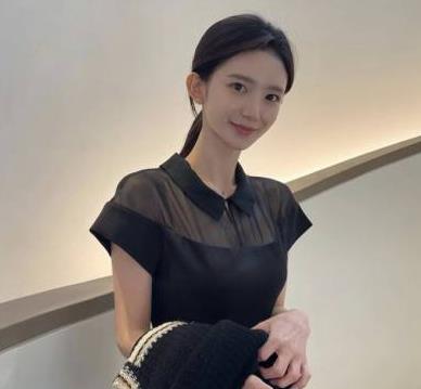 女神级反差超强嘴上功夫:玩法11V386M,颜值纤瘦,健身清纯,噼里啪啦,车头灯PLAY!