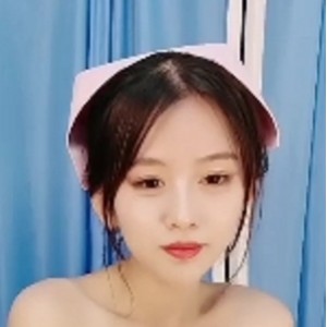 美女小护士医生精彩da pao用口吞金百度云视频