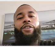 美艳少妇剧情演绎：黑人、华裔、高颜值的卧室打粑粑