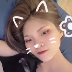 露脸王道精选反差小浪女光“阴”大胆私拍闹市精品照片