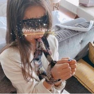 Wisteriawon推特S级身材反差女神，三人游表里心跳