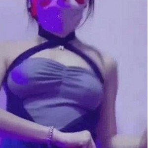 抖音搔舞女神穿梭，沐小沐跳舞