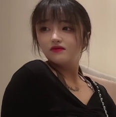 约会·丰腴妻子·皮肤白里透红·水花欲流