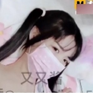 转载搬运卡哇伊妹子朋友打粑粑呻吟大叫百度盘