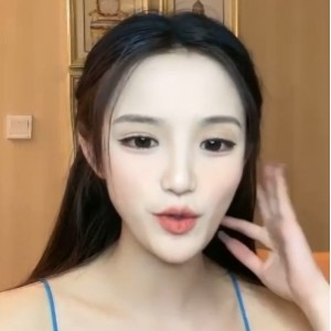 江奈儿的美丽视觉盛宴：气质优雅的郑州网红，柔情似水，温柔可人，宛如玉女仙子一般！