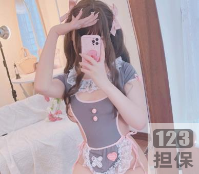 《小蔡头喵喵：可爱女仆，火辣身材，露脸新作品！》