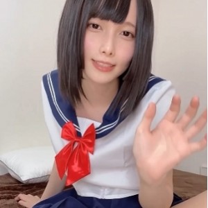 《秋月真凌：伪娘的美丽与活力》