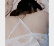 推特大神约动漫展，神仙颜值JK装打粑粑，那地方遭殃光“阴”1V550m，视觉盛宴，快乐无限！