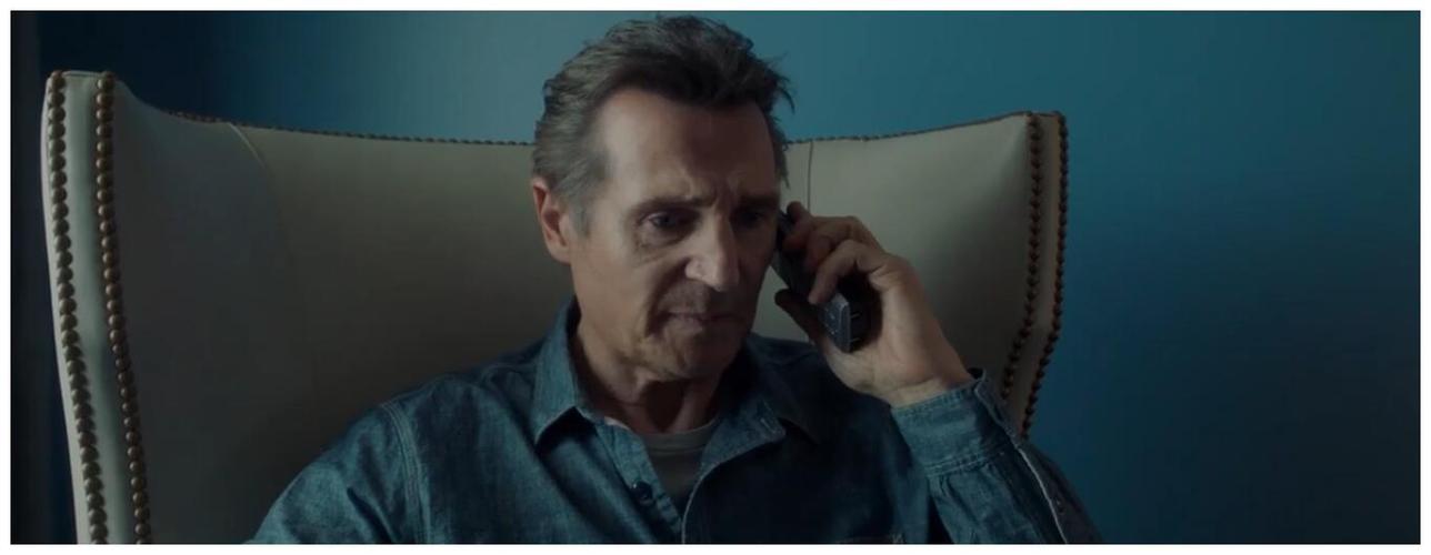 《2022年：FBI特工黑光行动》：连姆·尼森、艾美·拉韦尔-兰普曼、艾丹·奎因、泰勒·约翰·史密斯、克莱尔·范·德·波姆、雅艾尔·斯通主演的4K高清动作惊悚片，中英双语字幕！