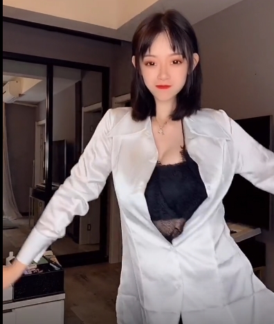 斗鱼巨R女神小李老师:逆天高颜值热舞秀完整合集
