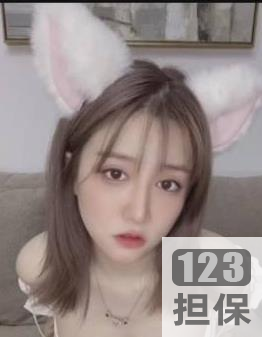 网红周大萌,一个傲娇到让你无法直视的傲娇萌。