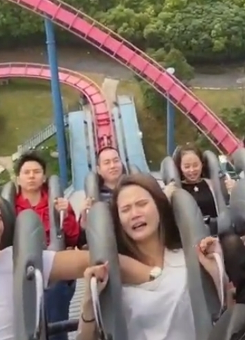 [自行打包]+【优质稀缺+大开眼界】精彩公共场所互动被拍+最强感觉...+[13v+1.61g][百度盘]