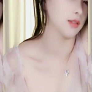 虎牙主播邱士楷推出的蛋宝宝定制展示，8V和1G精彩呈现，共34集视频收藏