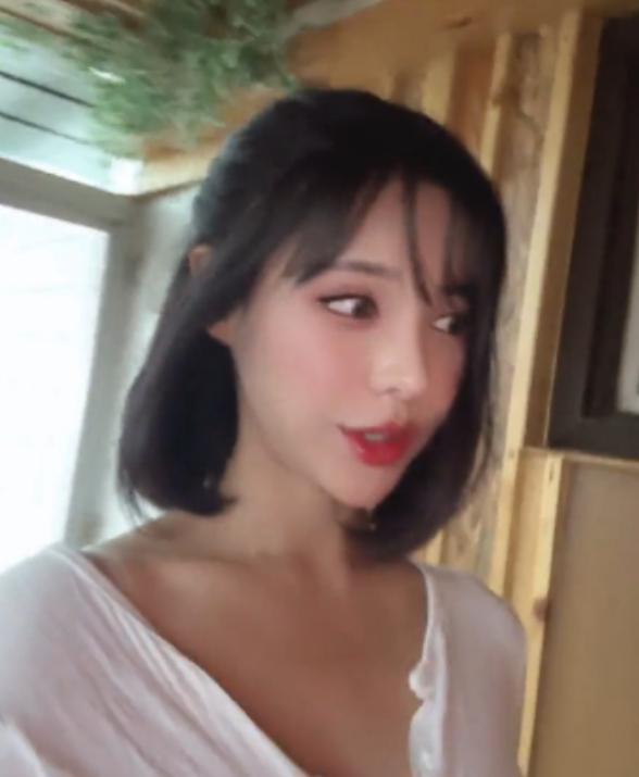根据提供的内容,为该商品取一个韩国BJ徐婉放飞自我视频合集:15个视频,696兆,百度盘压缩文件解压密码