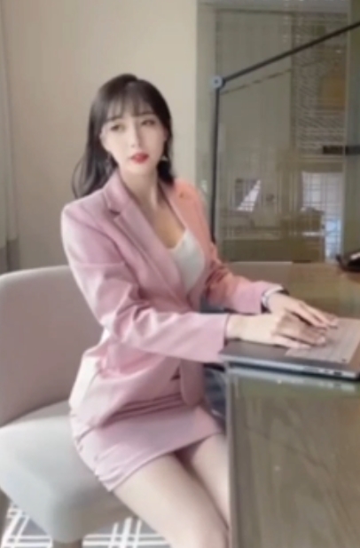 女神林星阑定制作品：5.49g视频尺度适中，百度搜索下载，新增1v1