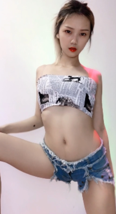 清纯系网红燕儿20万粉，17V视频3.34G，百度盘下载