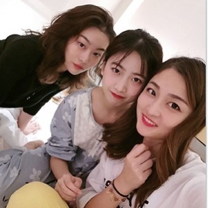 反差婊女神刘二狗，2v26p视频大礼包，1币免费30天，928m百度盘