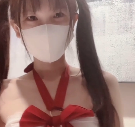 油光白丝吊带粉情人,1V+650M体验天花板乐趣百度盘