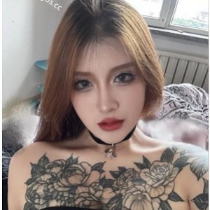 优质泄密！高颜值快手网红大野驴坤坤露脸纹身实锤，棒棒糖下水道全揭秘！