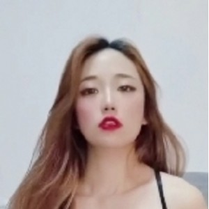 小奶瓶：新晋女神精选视频合集