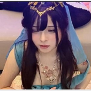 精选cos舞娘自拍出品，坐桩秀T光光道具秀，超人气资源，嘎嘎赞1小时44分钟