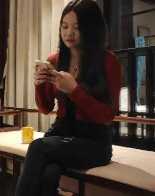 加钱哥决战年轻妹子，1V295M丰满动作片