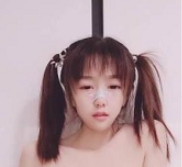 嫩妹双马尾尺度秀